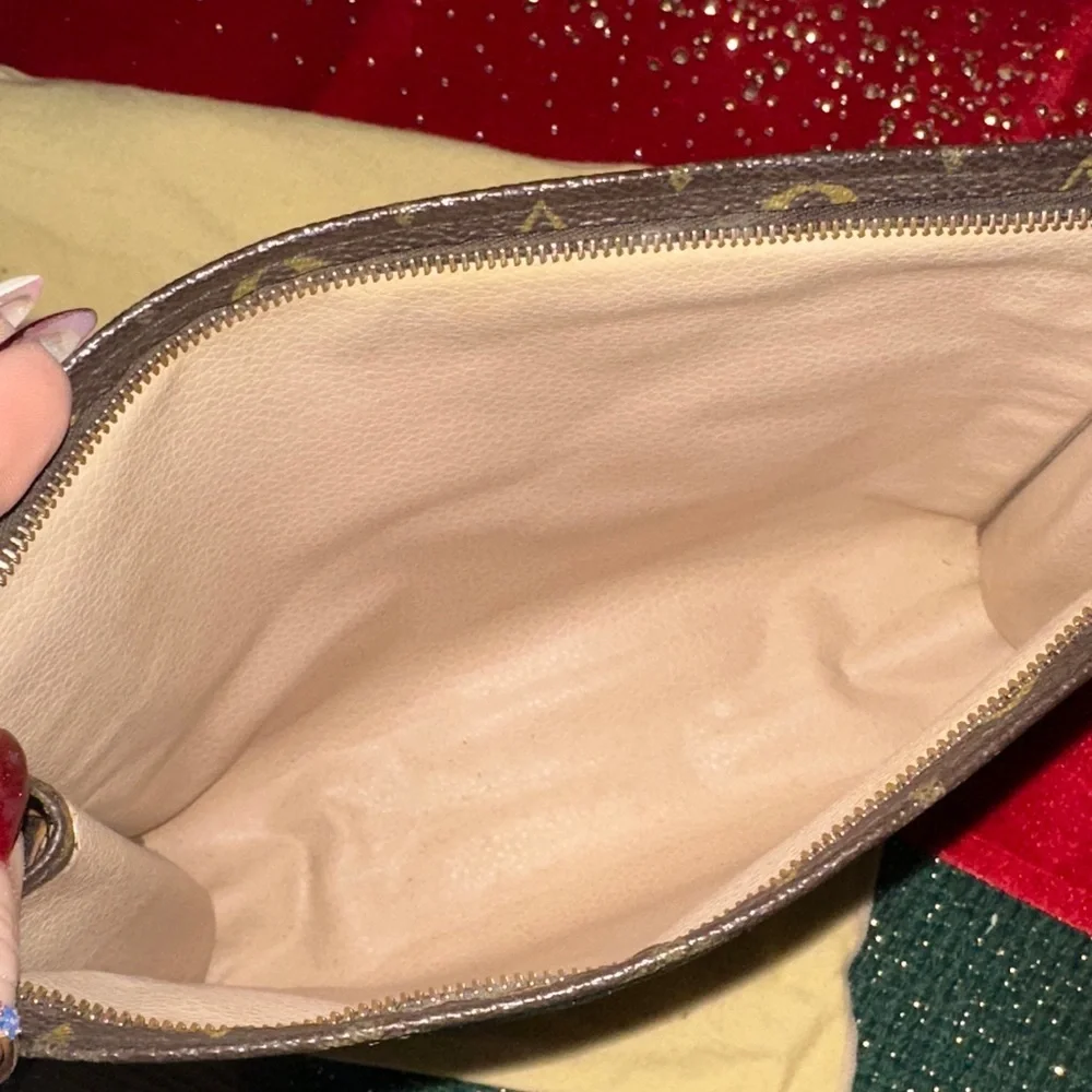 Louis Vuitton Monogram Toilette 26